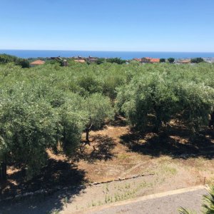 MAGNIFIQUE VILLA INDIVIDUELLE AVEC VUE SUR LA MER A 180°