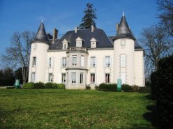 MAGNIFIQUE CHÂTEAU DU XIXème RÉELLE OPPORTUNITÉ