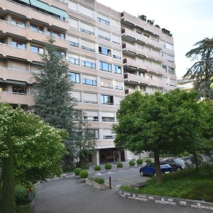 APPARTEMENT TRES RECHERCHE AU COEUR DE FLORISSANT - PRIX NEGOCIABLE